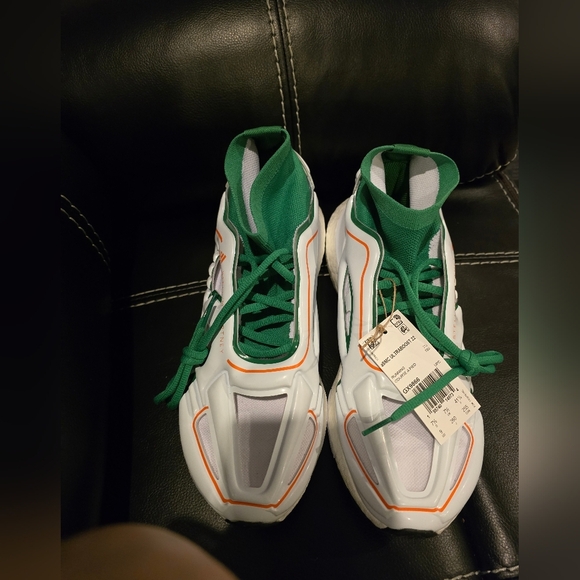 2022 Stella McCartney x Wmns UltraBoost 22 'Green White Size 9 Retails $375 - Picture 3 of 8